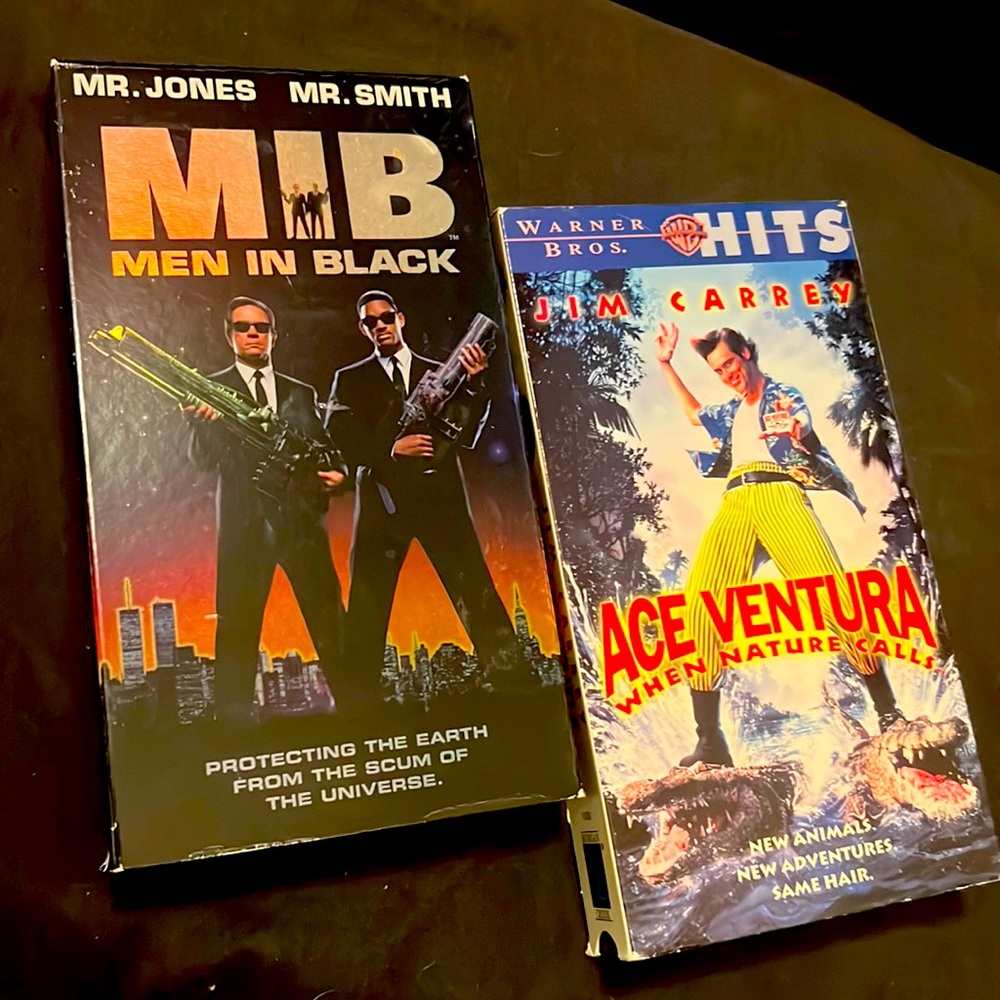 🔥2 RARE Y2K VHS BUNDLE MIB & ACE VENTURA COMEDY MOVIES